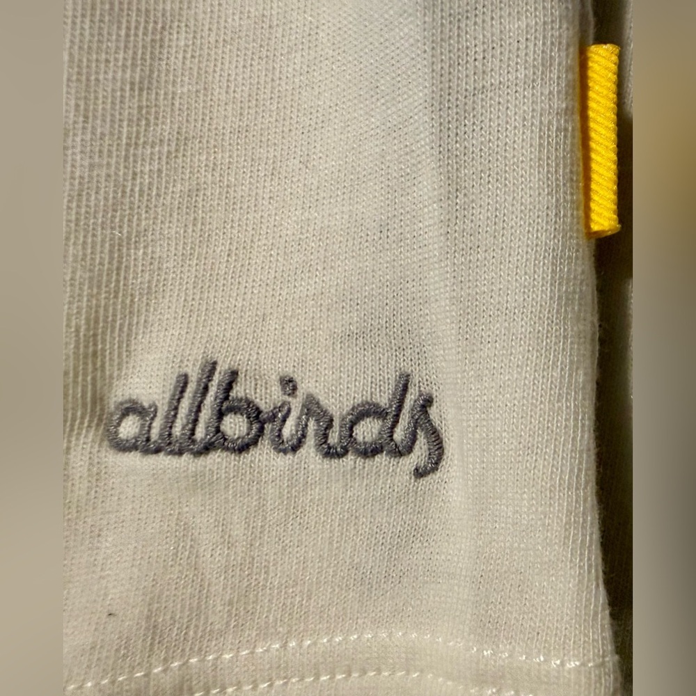 Allbirds Merino Wool Blend Long Sleeve Tee Cream Pocket Soft Men’s S - Picture 3 of 11